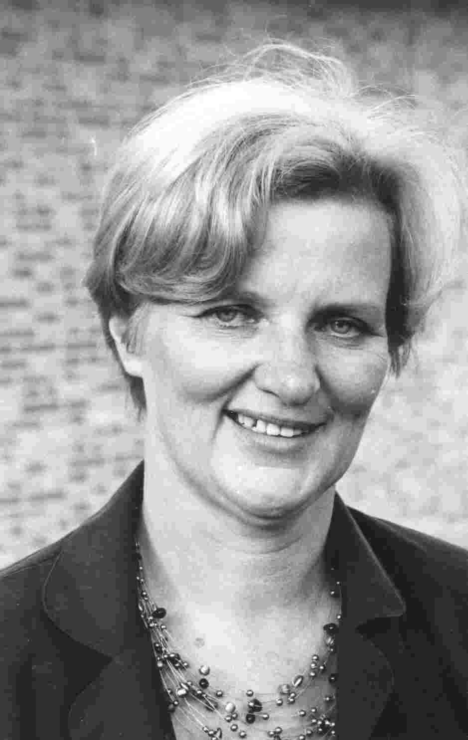 Ria Vanacker-Devos